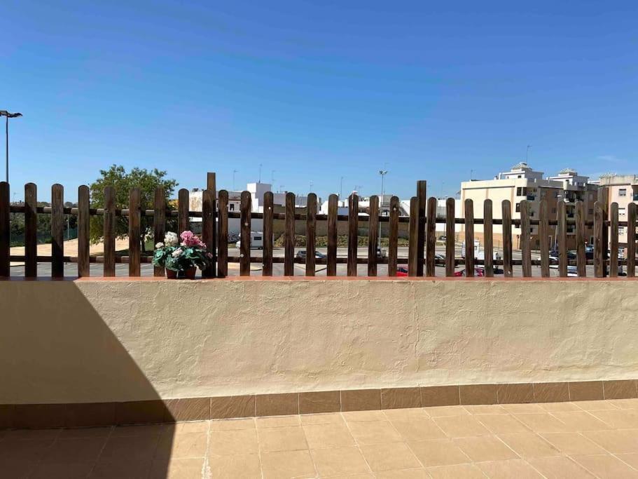 Atico Santa Lucia Terraza Y Parking Gratuitos Alcalá de Guadaira Exterior foto